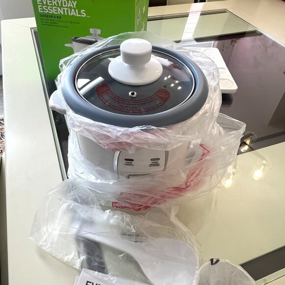 Rice Cooker! - Picture 7 of 12